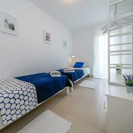 Klara * Duba Stonska