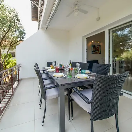 Klara Holiday home *